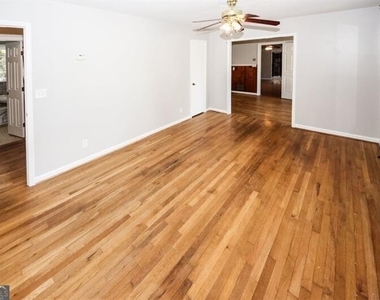 5075 Winters Chapel Road - Photo Thumbnail 26