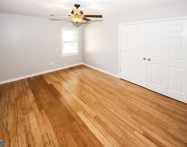 5075 Winters Chapel Road - Photo Thumbnail 24