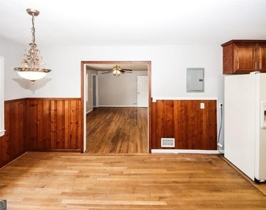 5075 Winters Chapel Road - Photo Thumbnail 7