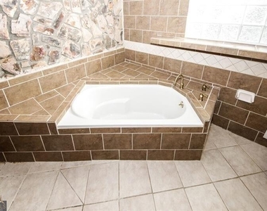 5075 Winters Chapel Road - Photo Thumbnail 38