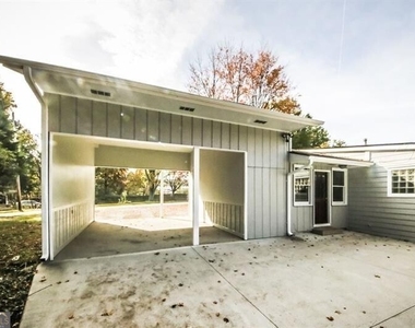 5075 Winters Chapel Road - Photo Thumbnail 50