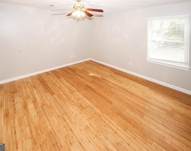 5075 Winters Chapel Road - Photo Thumbnail 25