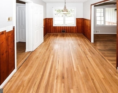 5075 Winters Chapel Road - Photo Thumbnail 3