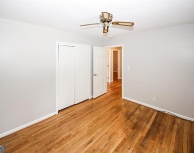 5075 Winters Chapel Road - Photo Thumbnail 36
