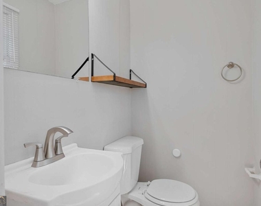 2382 Peachwood Circle Ne - Photo Thumbnail 15