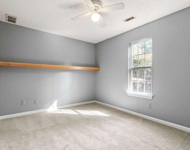405 Christopher Lane - Photo Thumbnail 9