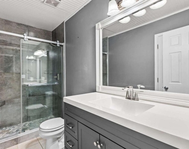 405 Christopher Lane - Photo Thumbnail 17
