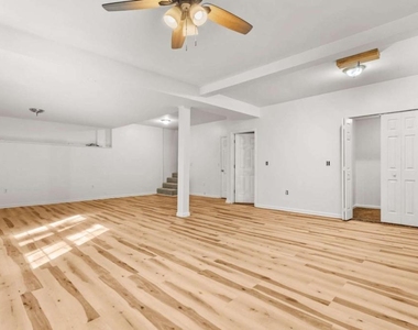 405 Christopher Lane - Photo Thumbnail 20