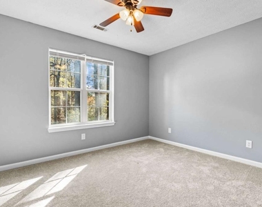 405 Christopher Lane - Photo Thumbnail 11