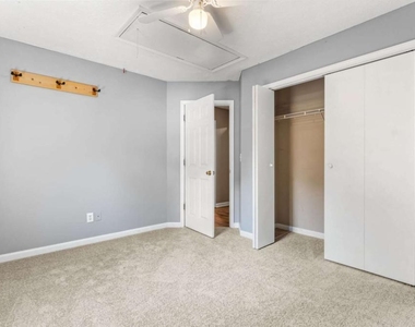 405 Christopher Lane - Photo Thumbnail 10