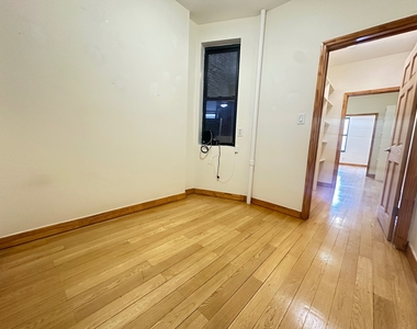 852 Amsterdam Avenue - Photo Thumbnail 2