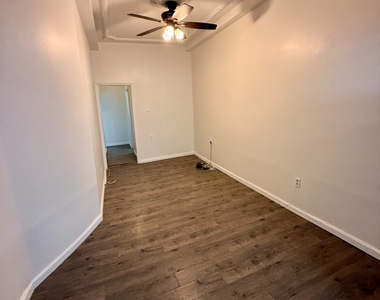 14 Wilson Avenue - Photo Thumbnail 10
