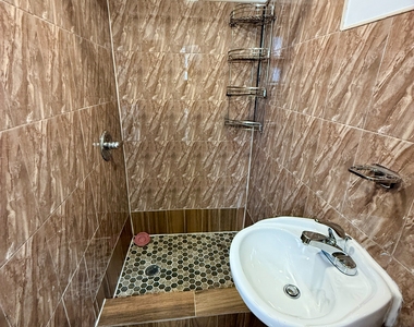 14 Wilson Avenue - Photo Thumbnail 15