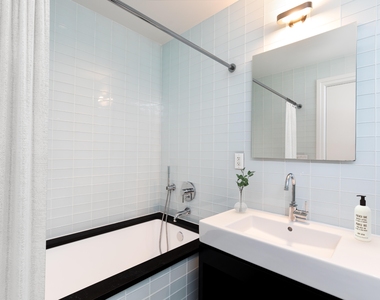 554 West 54th Street - Photo Thumbnail 5