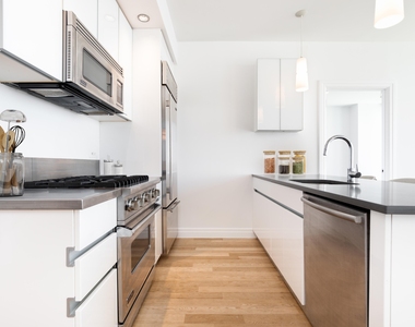 554 West 54th Street - Photo Thumbnail 2