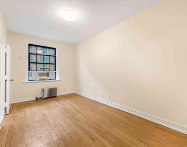 107 East 63rd Street - Photo Thumbnail 3