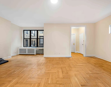 107 East 63rd Street - Photo Thumbnail 1
