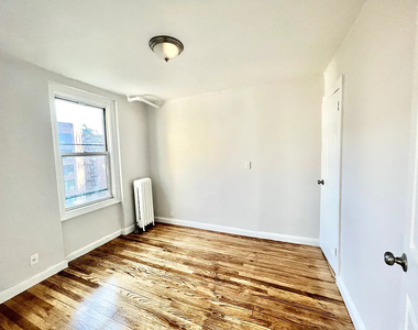 34-32 91st Street - Photo Thumbnail 2