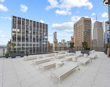 55 Broad Street - Photo Thumbnail 14