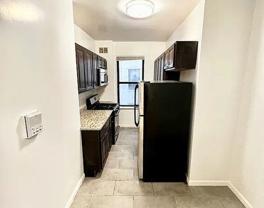 35-05 94th Street - Photo Thumbnail 3