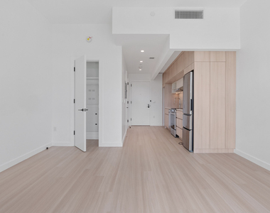 33 4th Street - Photo Thumbnail 3