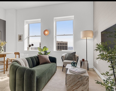 20 Exchange Place - Photo Thumbnail 2