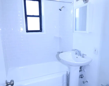 143-45 Sanford Avenue - Photo Thumbnail 7