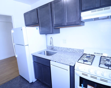 143-45 Sanford Avenue - Photo Thumbnail 5
