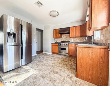 532 Frank Applegate Road - Photo Thumbnail 17