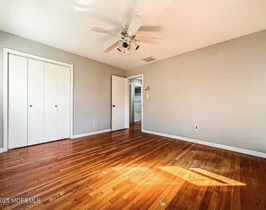 532 Frank Applegate Road - Photo Thumbnail 10