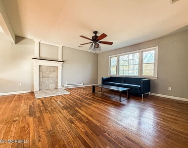 532 Frank Applegate Road - Photo Thumbnail 3