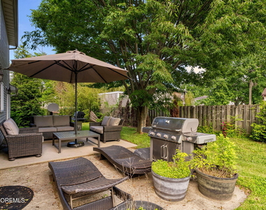 450 Beachway Avenue - Photo Thumbnail 29