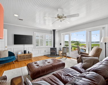 20 Bayonne Avenue - Photo Thumbnail 9