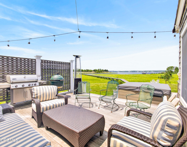 20 Bayonne Avenue - Photo Thumbnail 22