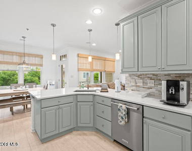 6 Greeley Terrace - Photo Thumbnail 6