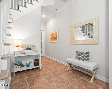 6 Greeley Terrace - Photo Thumbnail 4