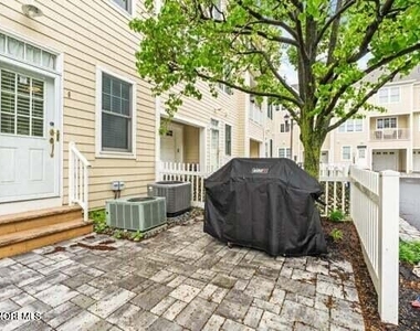 6 Greeley Terrace - Photo Thumbnail 22