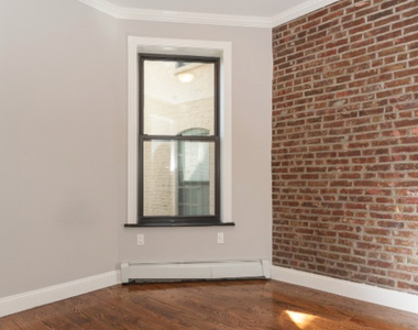 West 103rd Street - Photo Thumbnail 4