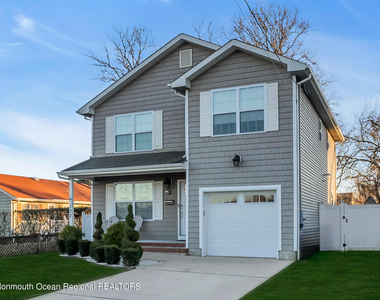132 Chelton Avenue - Photo Thumbnail 5