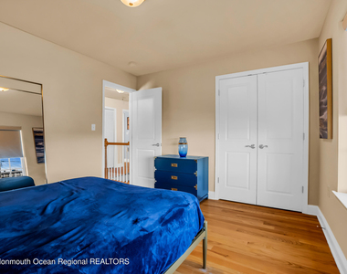 132 Chelton Avenue - Photo Thumbnail 22