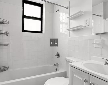 East 89th Street - Photo Thumbnail 4