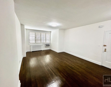 East 74 Street - Photo Thumbnail 2