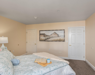 2 Kathleen Drive - Photo Thumbnail 4
