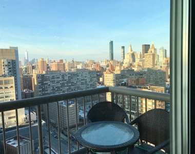 West 96th Street - Photo Thumbnail 2
