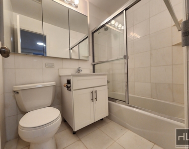 East 63 Street - Photo Thumbnail 7