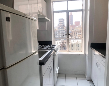 East 38 Street - Photo Thumbnail 1