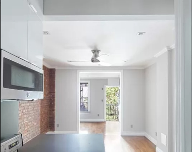 10th Ave. - Photo Thumbnail 2