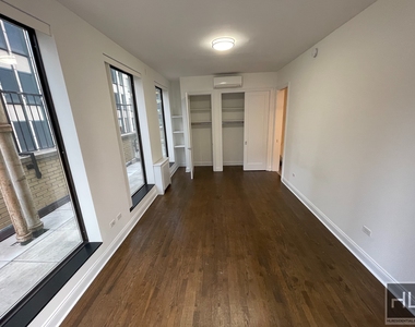 West 55 Street - Photo Thumbnail 1