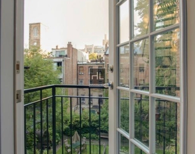 W 21st St. - Photo Thumbnail 3