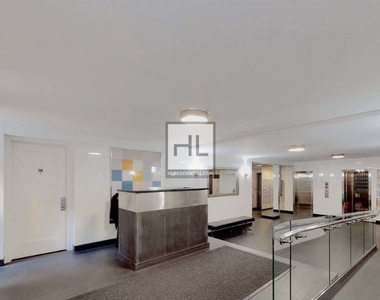 East 38 Street - Photo Thumbnail 5